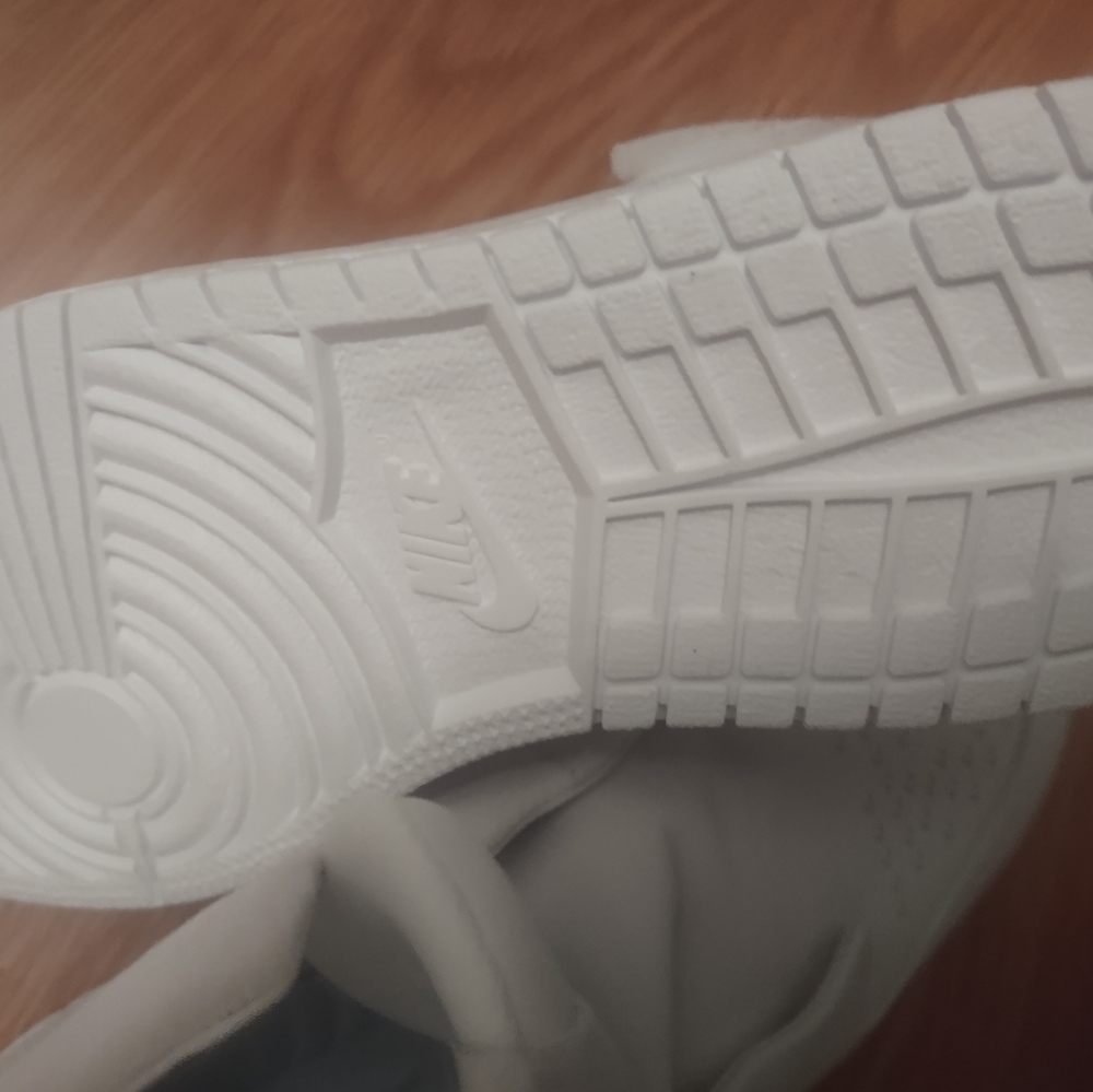 Jordan 1 - Picture 4 of 5